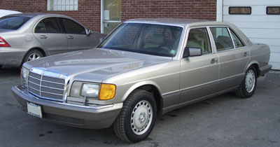 A 1991 Mercedes-Benz 420SEL (W126 chassis) in DB702 Smoke Silver recently in for four new snow tires, brake replacement, new caster adjusters, and an alignment.